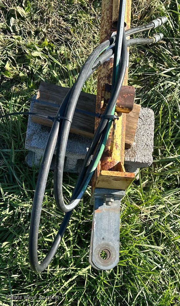 image for item DW2907 Vermeer WR-22  hay rake