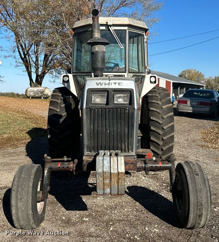 image for item DW2909 White Field Boss 2-105  tractor