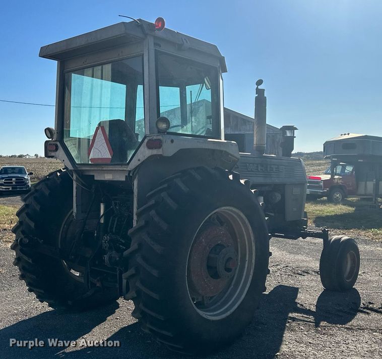 image for item DW2909 White Field Boss 2-105  tractor