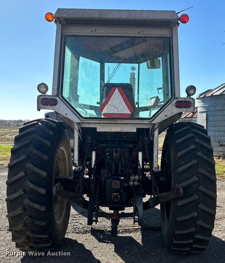 image for item DW2909 White Field Boss 2-105  tractor