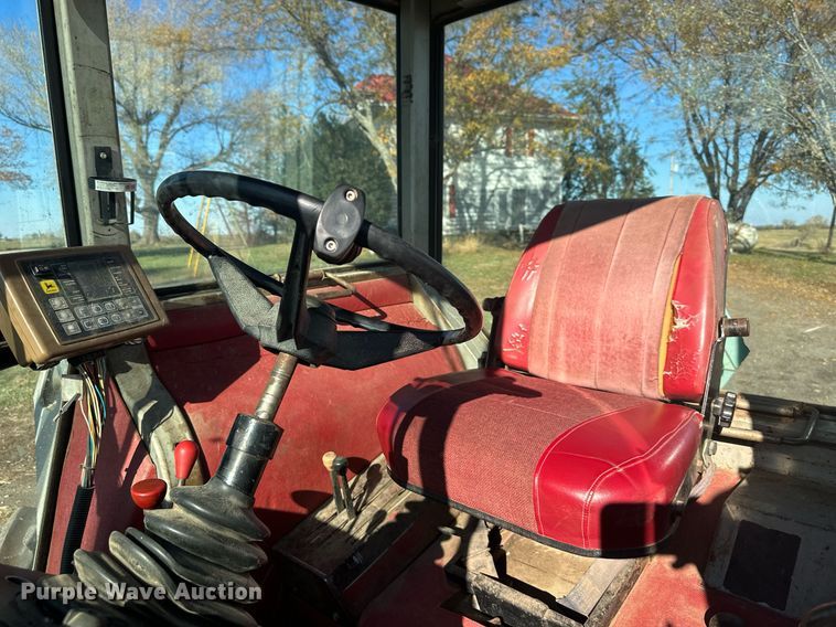 image for item DW2909 White Field Boss 2-105  tractor