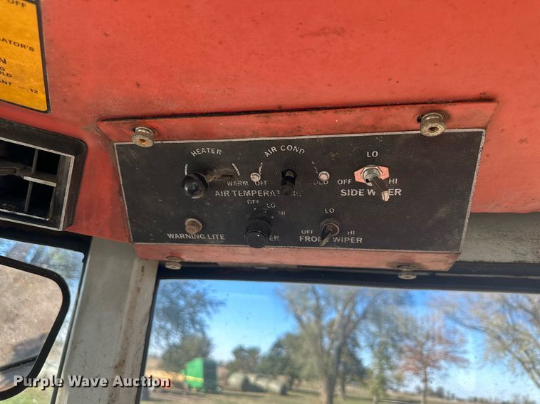 image for item DW2909 White Field Boss 2-105  tractor