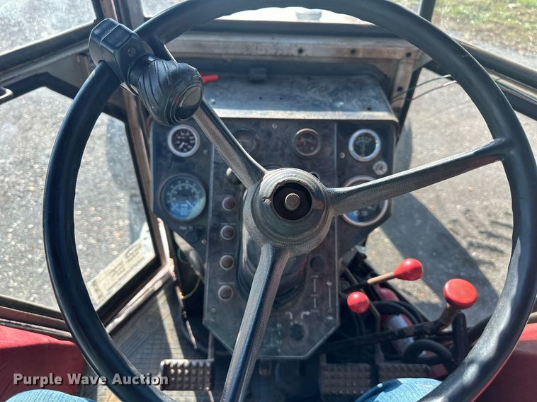 image for item DW2909 White Field Boss 2-105  tractor