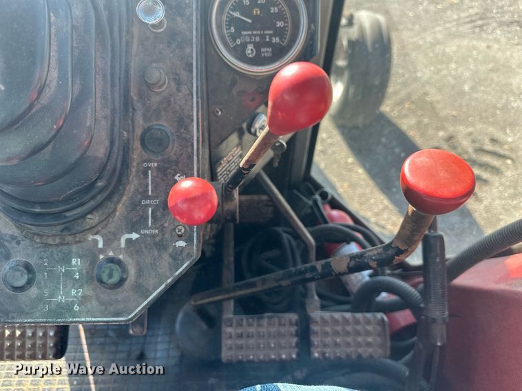 image for item DW2909 White Field Boss 2-105  tractor