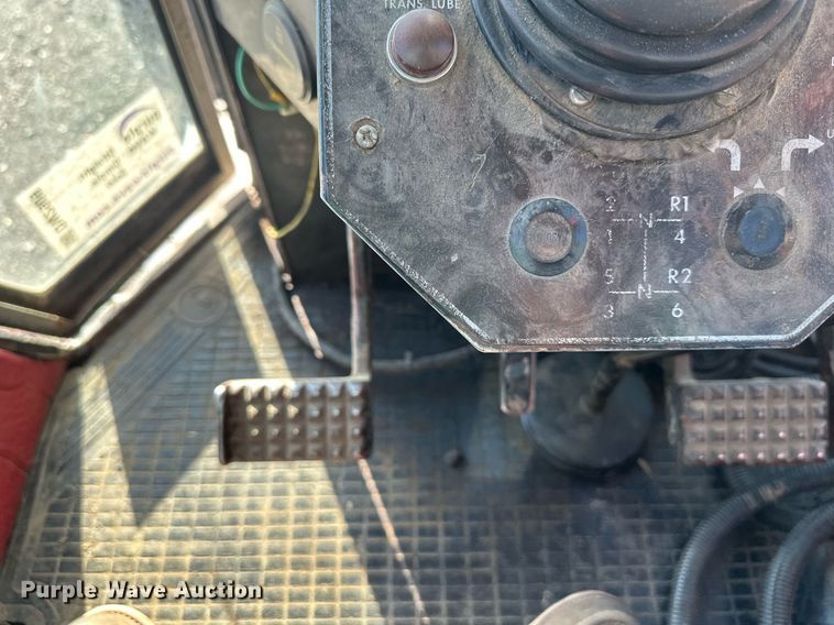 image for item DW2909 White Field Boss 2-105  tractor