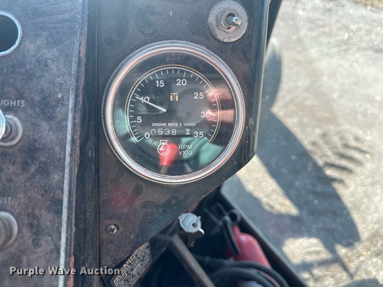 image for item DW2909 White Field Boss 2-105  tractor