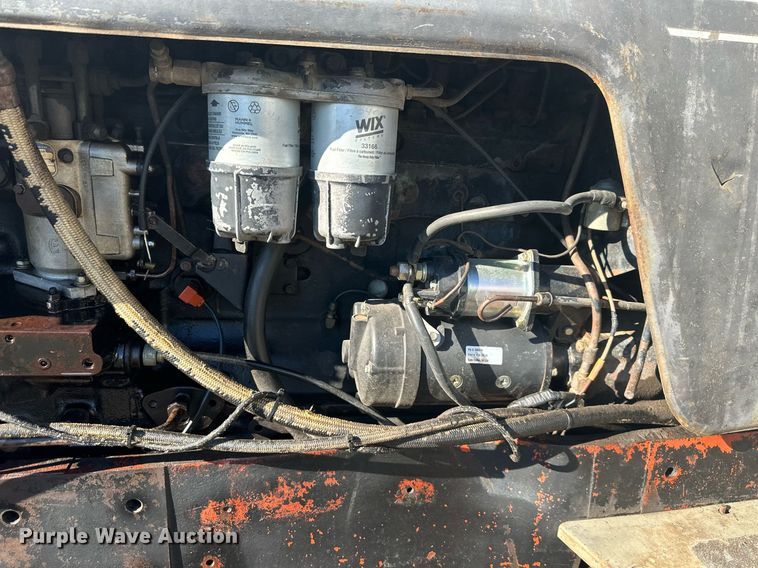 image for item DW2909 White Field Boss 2-105  tractor