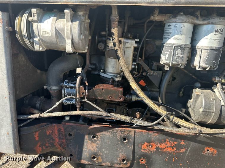 image for item DW2909 White Field Boss 2-105  tractor