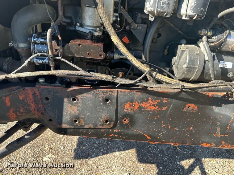 image for item DW2909 White Field Boss 2-105  tractor