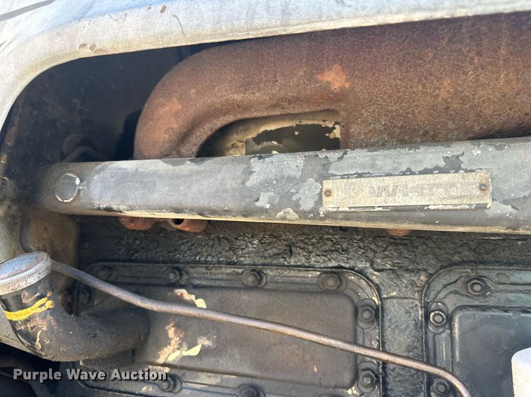 image for item DW2909 White Field Boss 2-105  tractor