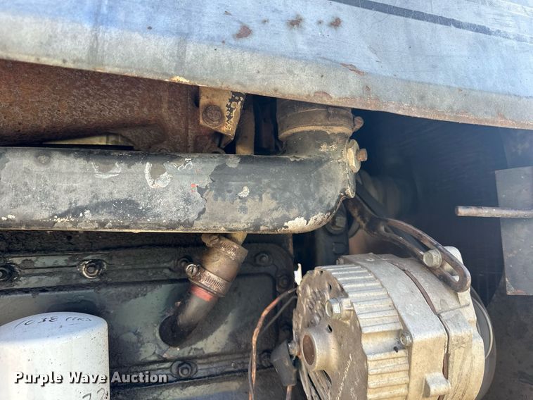 image for item DW2909 White Field Boss 2-105  tractor