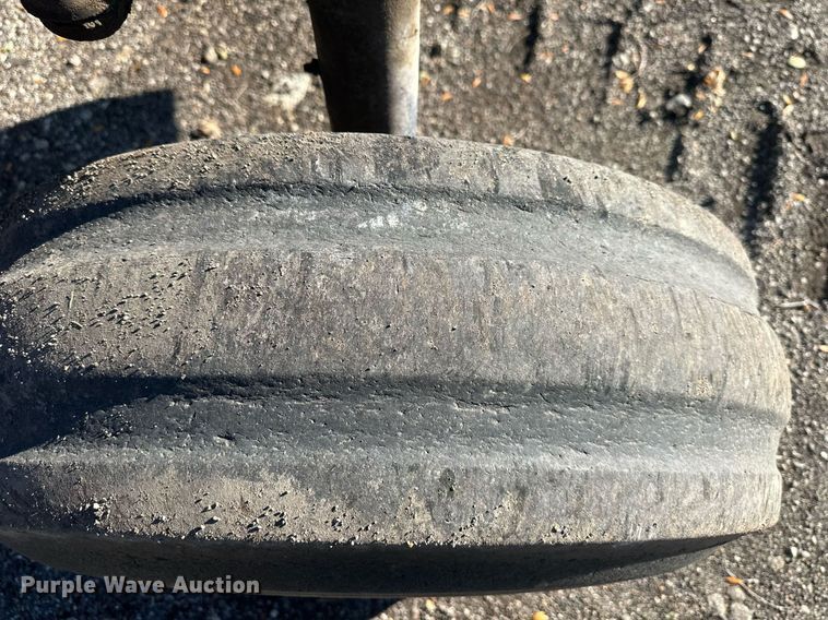 image for item DW2909 White Field Boss 2-105  tractor