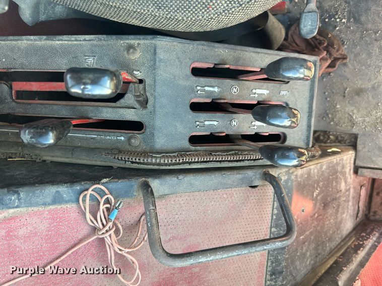 image for item DW2910 International 986  tractor