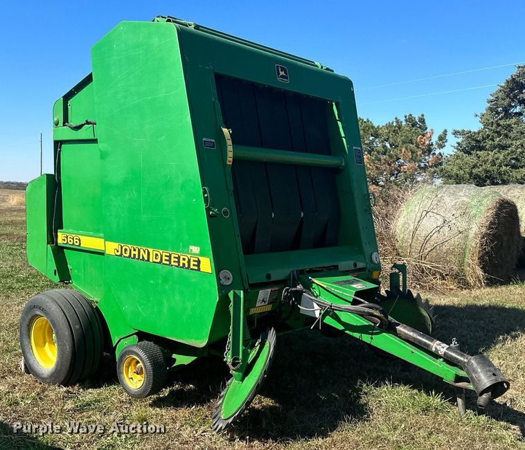 image for item DW2911 John Deere 566  round baler