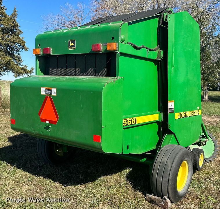 image for item DW2911 John Deere 566  round baler