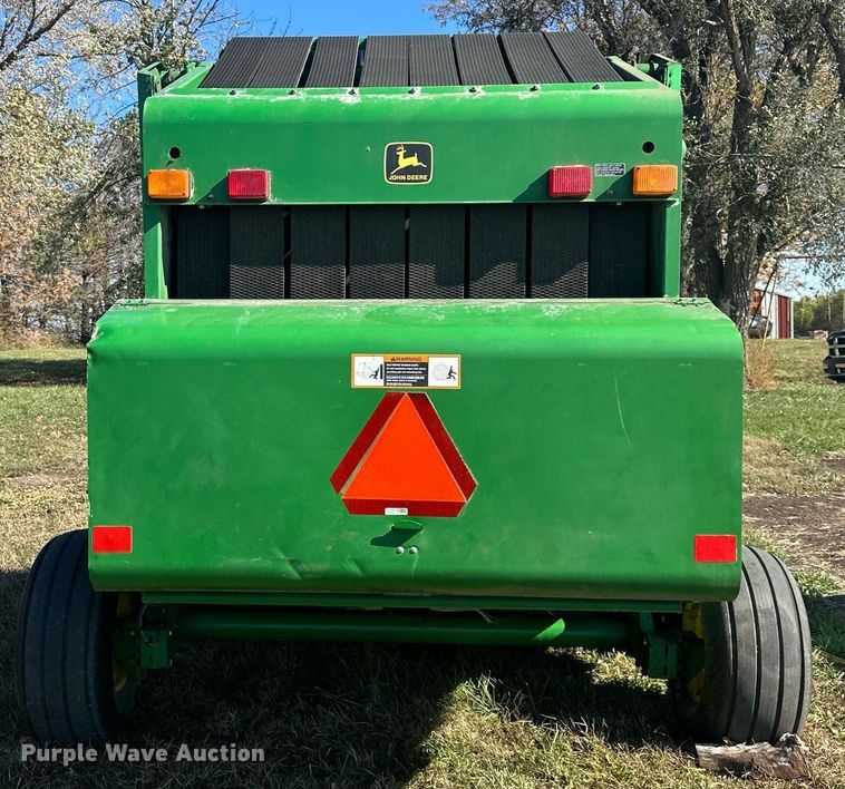 image for item DW2911 John Deere 566  round baler