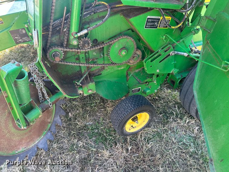 image for item DW2911 John Deere 566  round baler