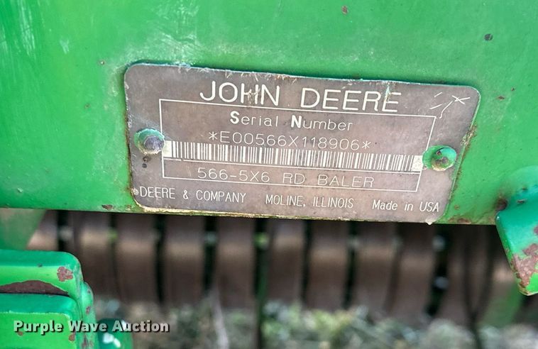 image for item DW2911 John Deere 566  round baler