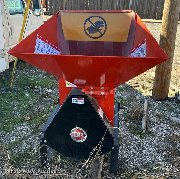 image for item DW2927 DR Power Equipment TPH450-CHP  wood chipper