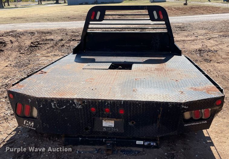 image for item GG9792 CM 1510368  flatbed pickup truck bed
