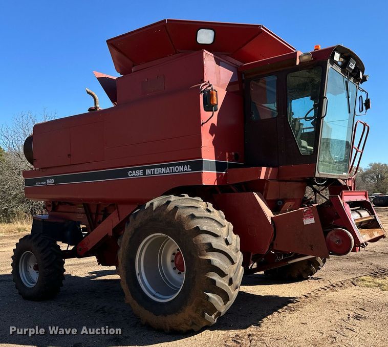 image for item GG9835 1990 Case IH 1680 Axial-Flow  combine
