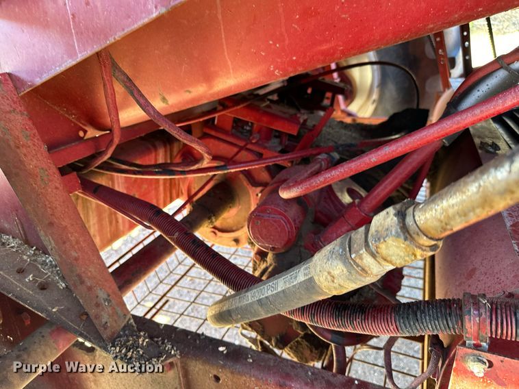 image for item GG9835 1990 Case IH 1680 Axial-Flow  combine