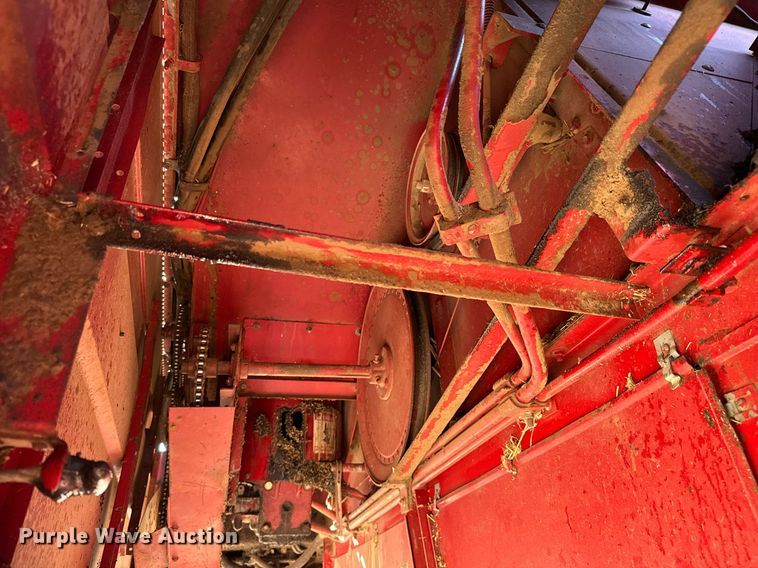 image for item GG9835 1990 Case IH 1680 Axial-Flow  combine