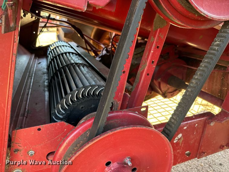 image for item GG9835 1990 Case IH 1680 Axial-Flow  combine