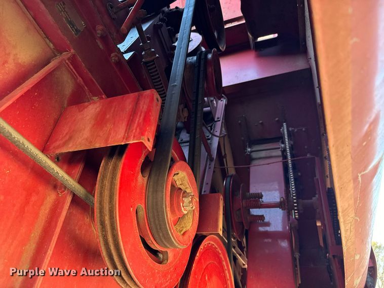 image for item GG9835 1990 Case IH 1680 Axial-Flow  combine