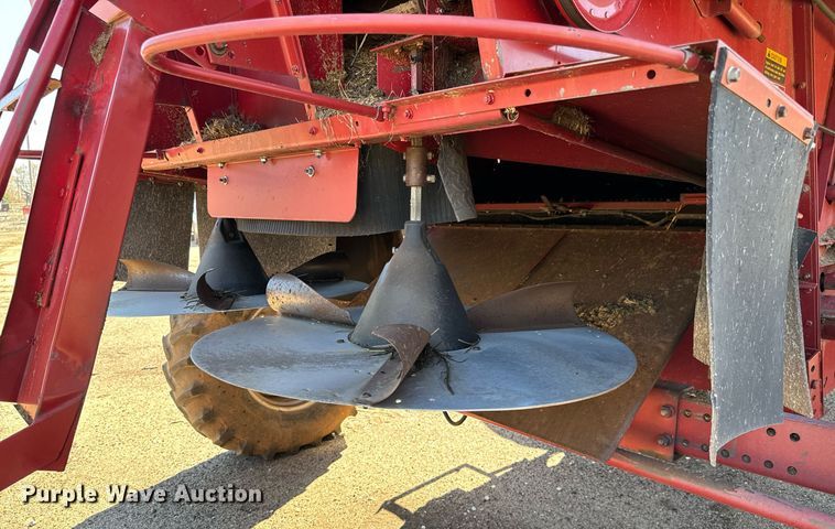 image for item GG9835 1990 Case IH 1680 Axial-Flow  combine