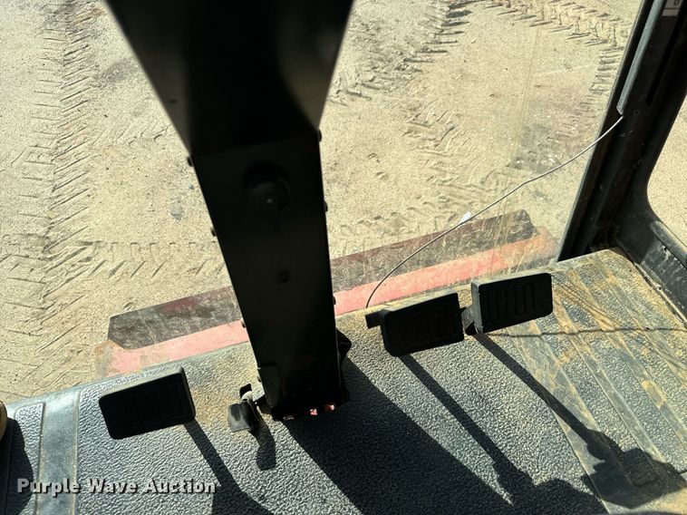 image for item GG9835 1990 Case IH 1680 Axial-Flow  combine