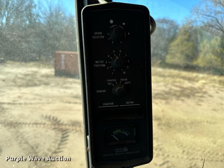 image for item GG9835 1990 Case IH 1680 Axial-Flow  combine