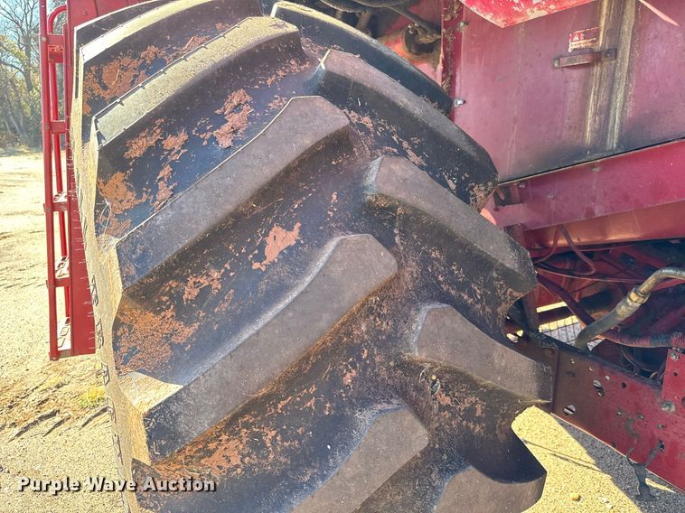 image for item GG9835 1990 Case IH 1680 Axial-Flow  combine