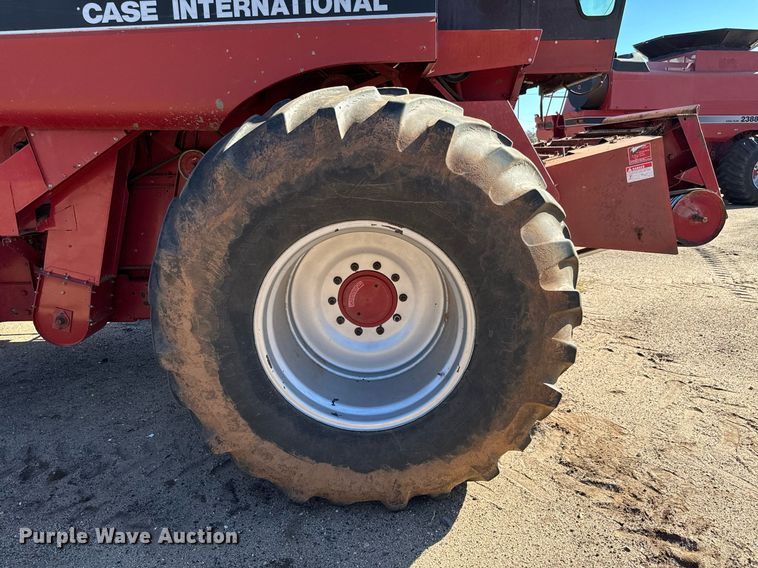 image for item GG9835 1990 Case IH 1680 Axial-Flow  combine