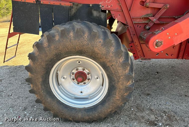 image for item GG9835 1990 Case IH 1680 Axial-Flow  combine