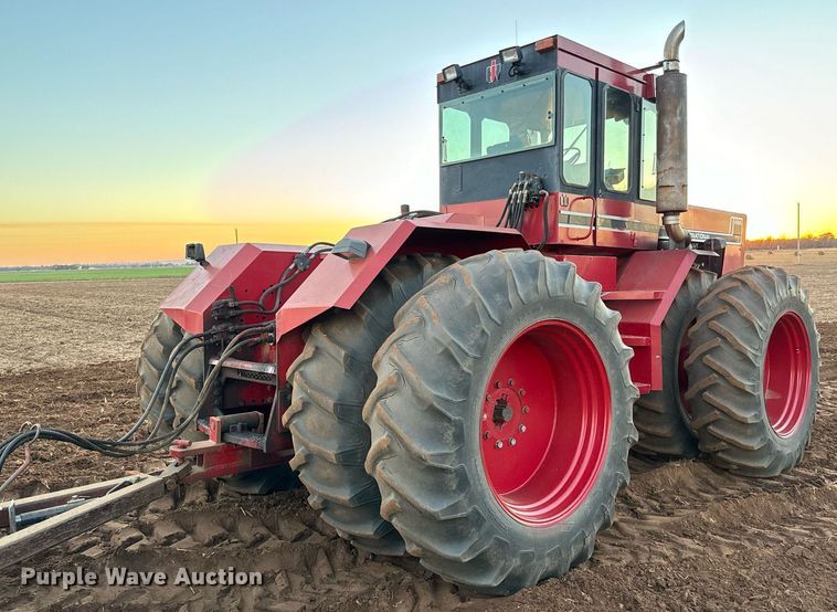 image for item GG9840 1980 International 4586  4WD tractor
