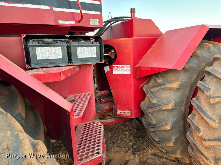 image for item GG9840 1980 International 4586  4WD tractor