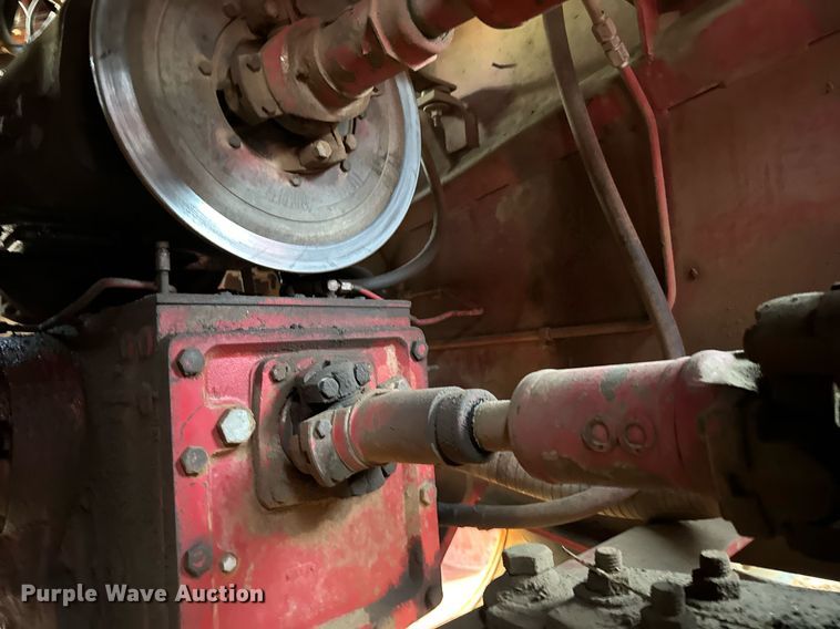 image for item GG9840 1980 International 4586  4WD tractor