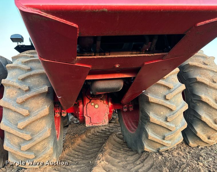 image for item GG9840 1980 International 4586  4WD tractor