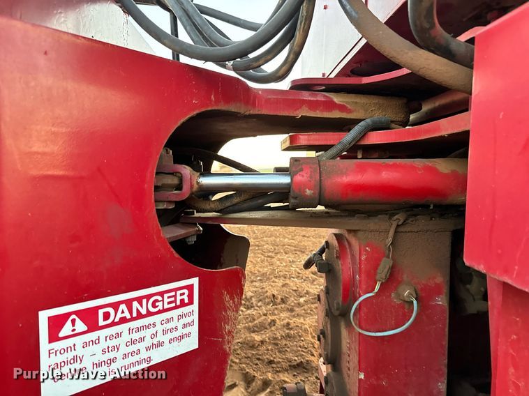 image for item GG9840 1980 International 4586  4WD tractor