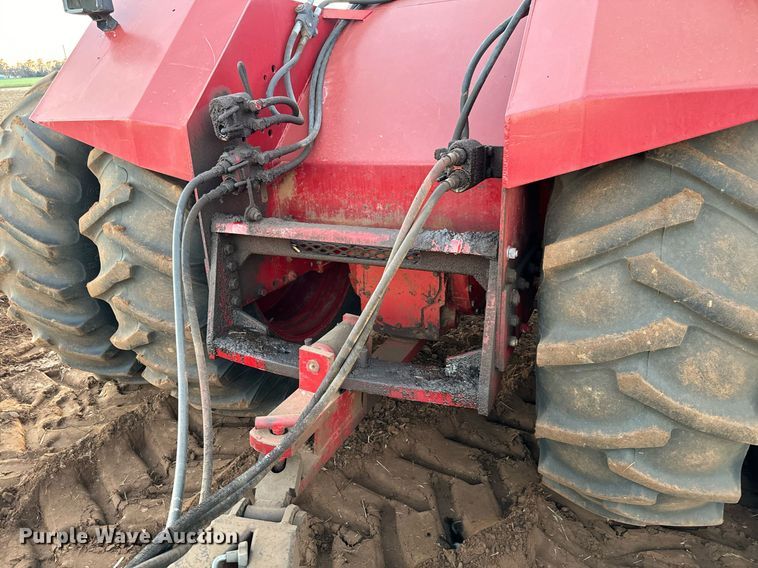 image for item GG9840 1980 International 4586  4WD tractor