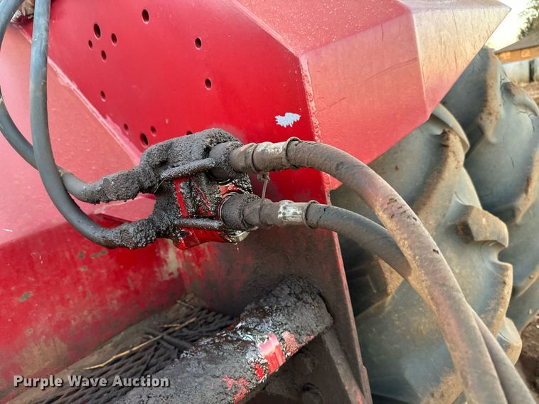 image for item GG9840 1980 International 4586  4WD tractor