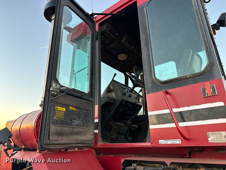 image for item GG9840 1980 International 4586  4WD tractor