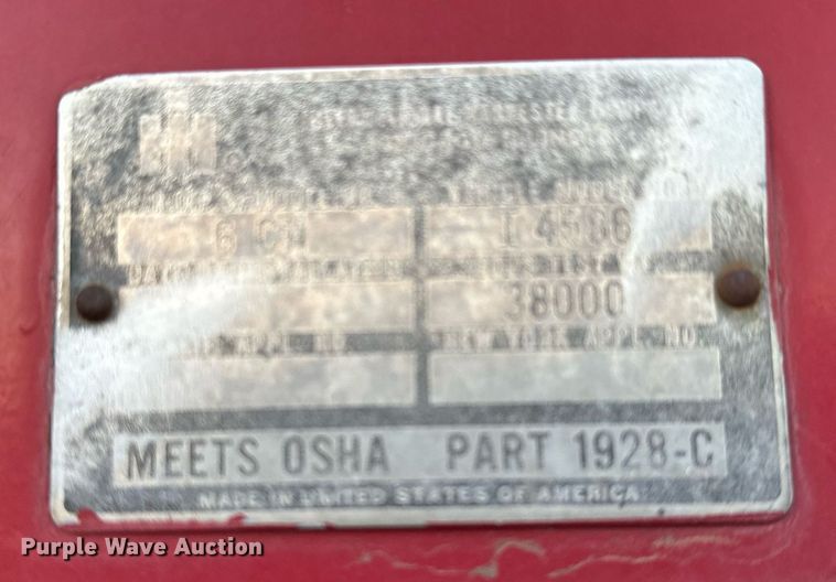 image for item GG9840 1980 International 4586  4WD tractor