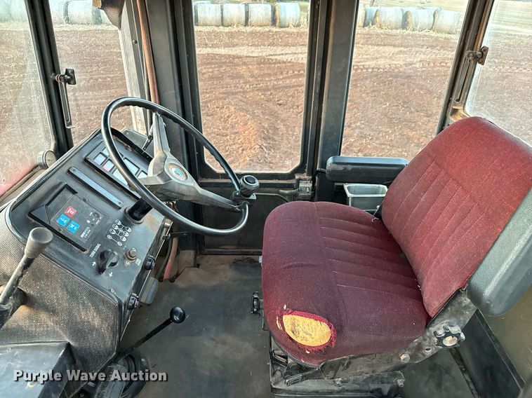 image for item GG9840 1980 International 4586  4WD tractor