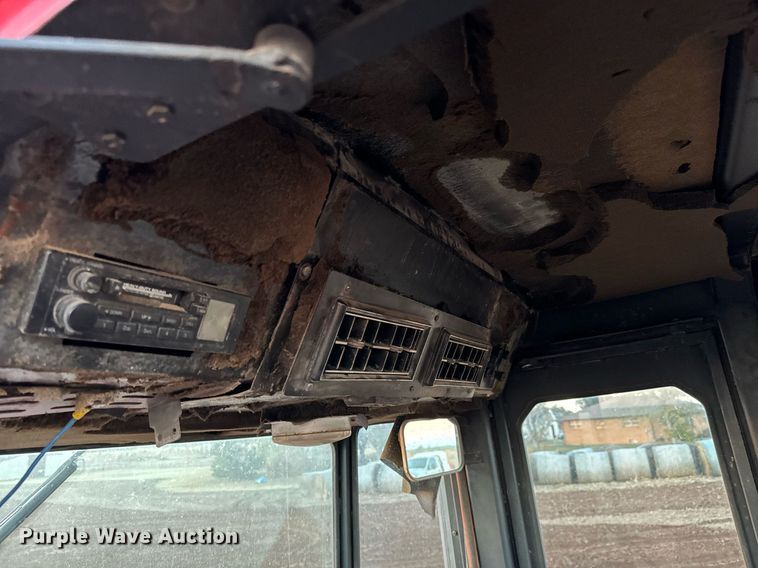 image for item GG9840 1980 International 4586  4WD tractor