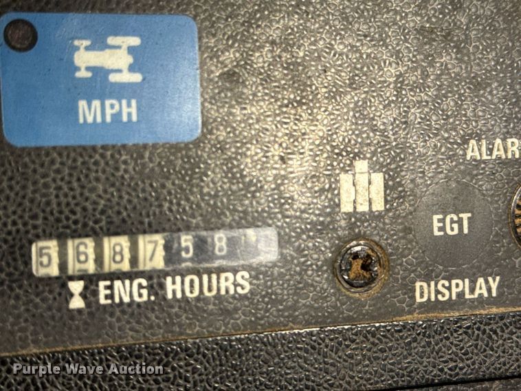 image for item GG9840 1980 International 4586  4WD tractor