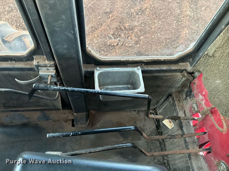 image for item GG9840 1980 International 4586  4WD tractor