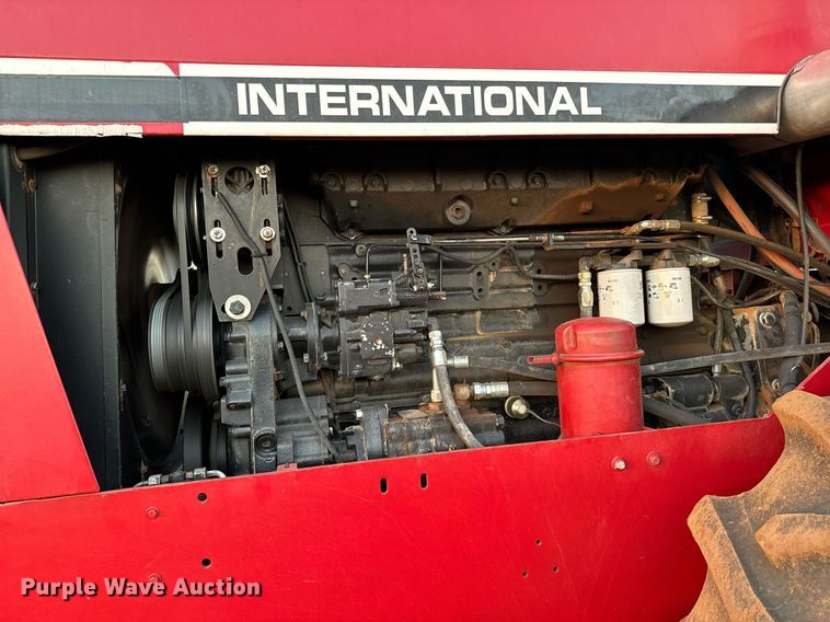 image for item GG9840 1980 International 4586  4WD tractor