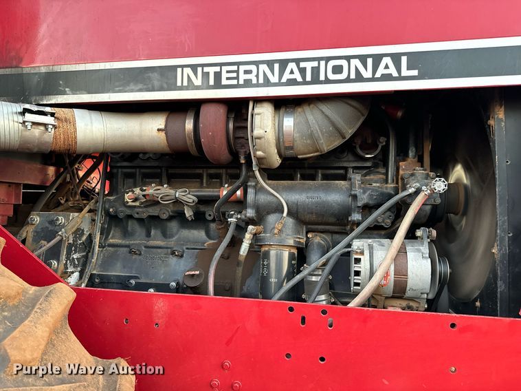 image for item GG9840 1980 International 4586  4WD tractor